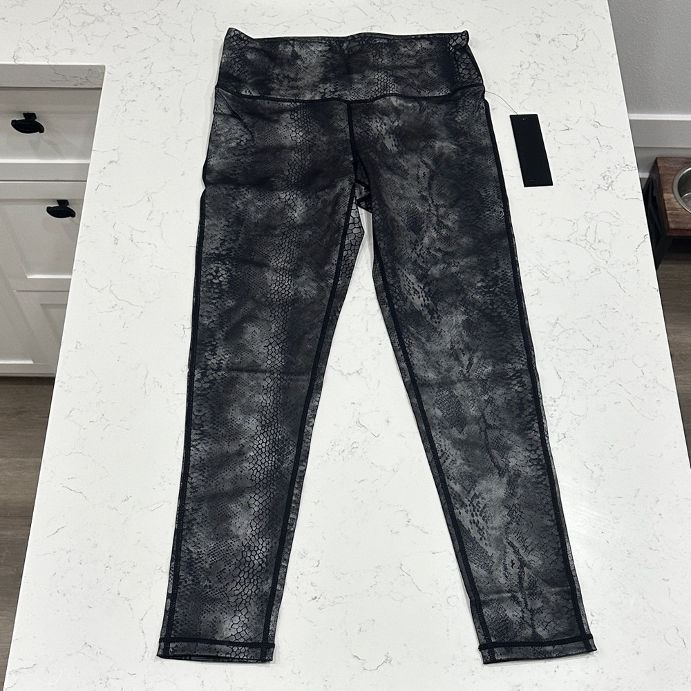 Mono B Charcoal and Black Patterned Leggings